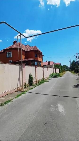 Продам ділянку зі старим будинком