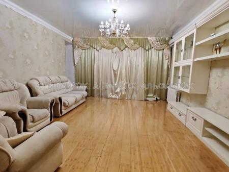 Продам 3-комнатную квартиру