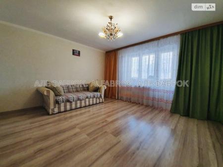 Продам 4-комнатную квартиру