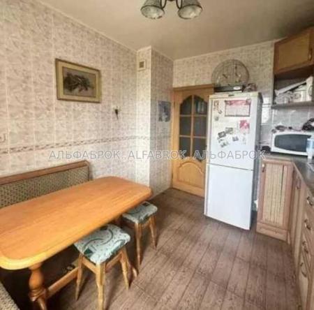 Продам 3-кімнатну квартиру