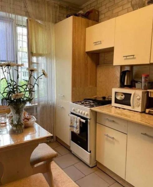 Продам 2-кімнатну квартиру