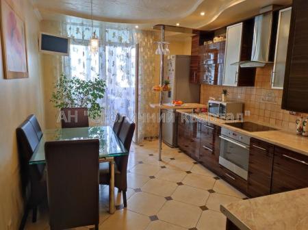 Продам 3-комнатную квартиру, ЖК Адмирал