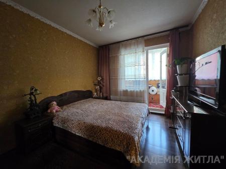 Продам 3-комнатную квартиру