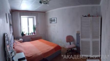 Продам 4-комнатную квартиру