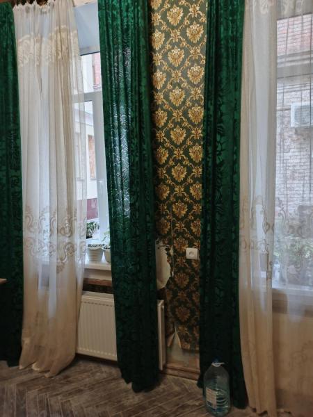 Продам 4-кімнатну квартиру