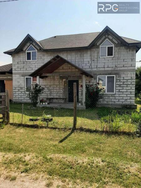 Продам 2-поверховий будинок