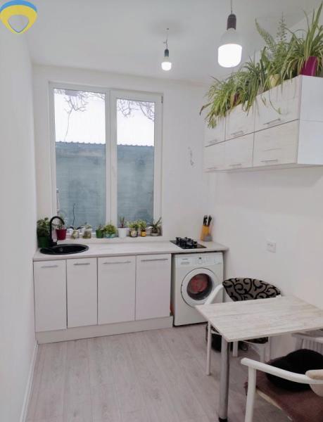 Продам 2-кімнатну квартиру