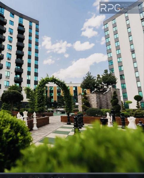 Продам 5-кімнатну квартиру, ЖК У-Квартал