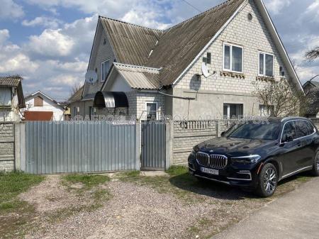 Продам 2-поверховий будинок