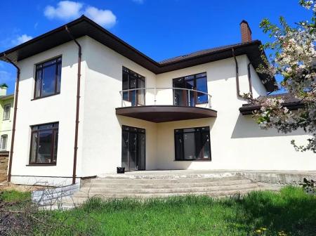Продам 2-поверховий будинок