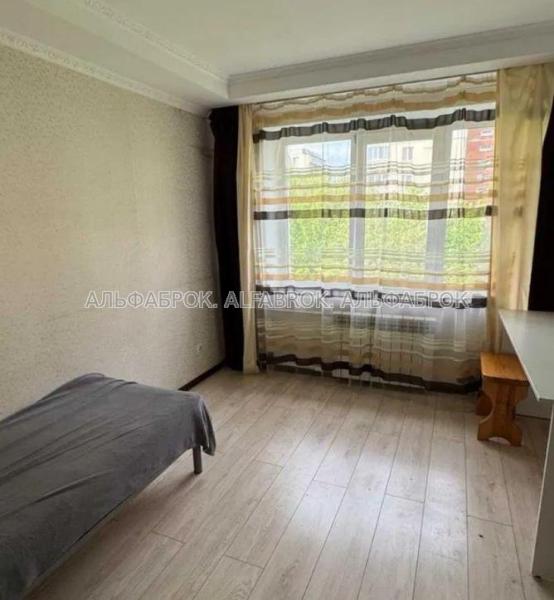 Продам 2-кімнатну квартиру