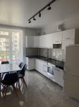 Продам 1-кімнатну квартиру, 51.80 м², євроремонт