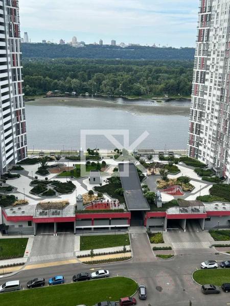 Продам 3-комнатную квартиру, ЖК Русановская Гавань