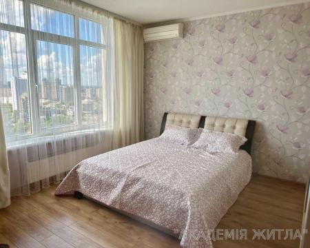 Сдам 3-комнатную квартиру в новостройке