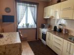 Продам 3-кімнатну квартиру, 70.10 м², частковий ремонт