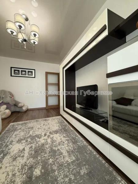 Продам 3-комнатную квартиру в новостройке