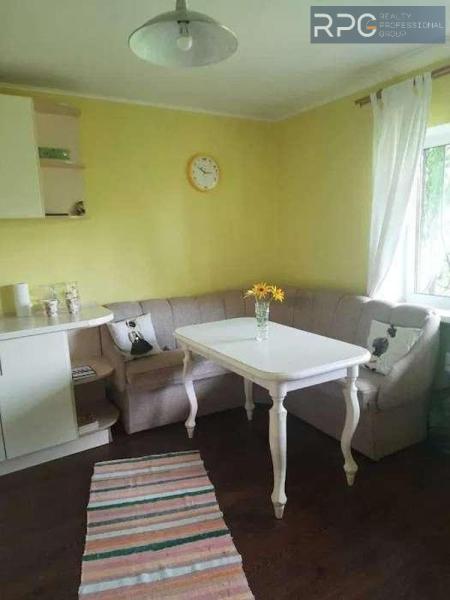 Продам 3-поверховий дачний будинок