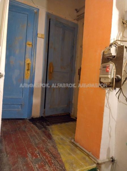 Продам 4-кімнатну квартиру