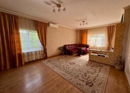 Продам 2-этажный дом