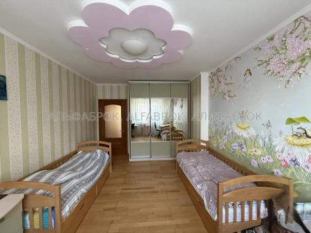 Продам 3-кімнатну квартиру, ЖК «Ліко-Град» 3-ий м-н»