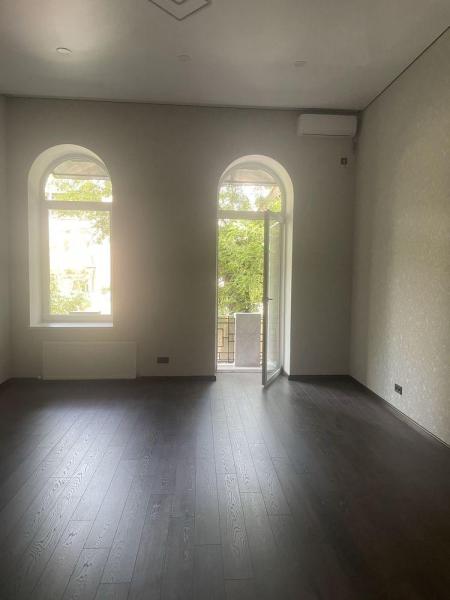 Продам 2-кімнатну квартиру