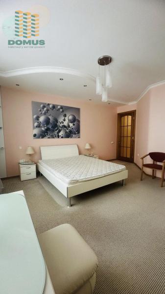 Продам 3-кімнатну квартиру, ЖК «Титанік»