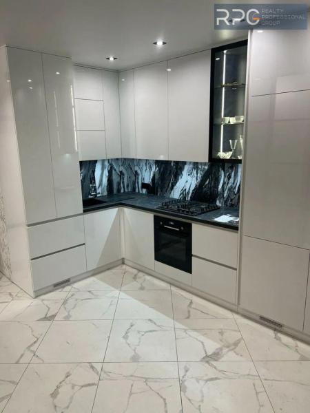 Продам 2-кімнатну квартиру, ЖК One House