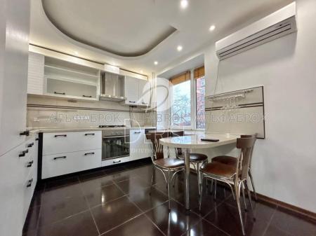 Продам 1-комнатную квартиру