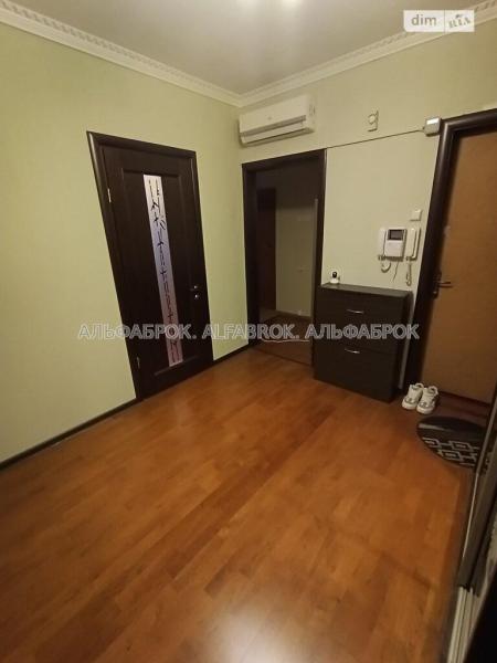 Продам 3-комнатную квартиру