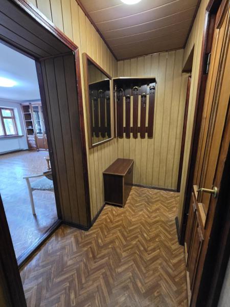Продам 2-комнатную квартиру