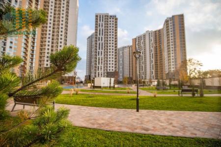 Продам офіс у багатоквартирному будинку