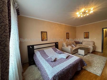 Продам 3-кімнатну квартиру
