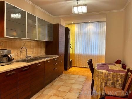 Продам 3-комнатную квартиру в новостройке, ЖК Лико-Град