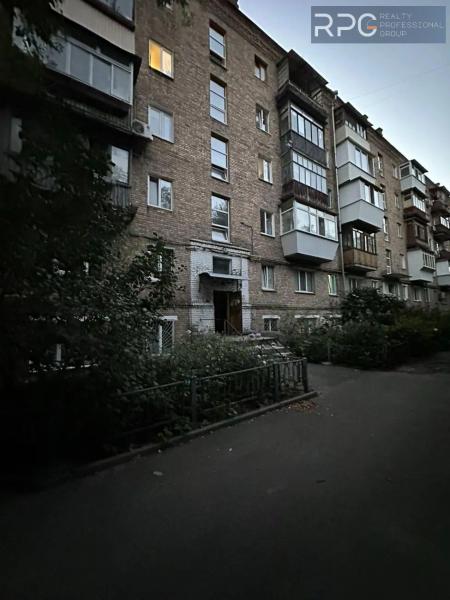 Продам 2-кімнатну квартиру
