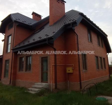 Продам 3-поверховий будинок