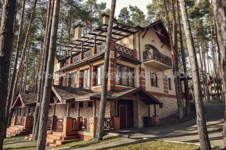 Продам 2-поверховий будинок