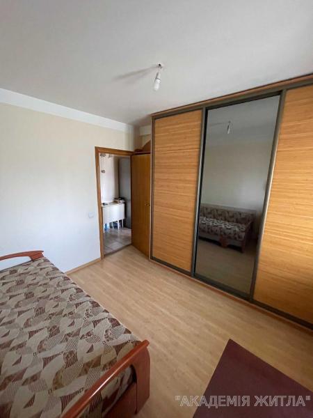 Продам 2-комнатную квартиру