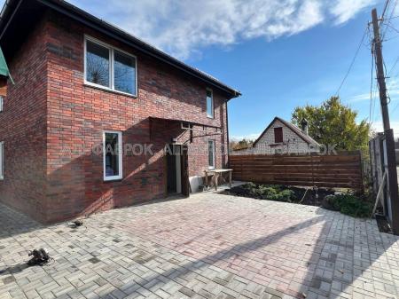 Продам 2-поверховий будинок