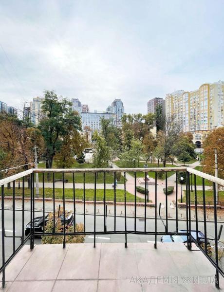 Продам 2-комнатную квартиру
