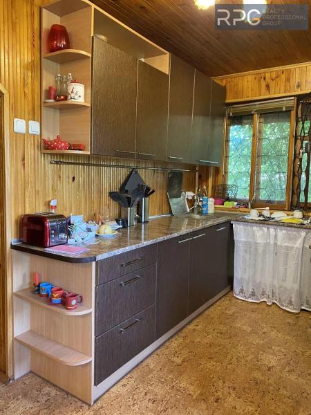 Продам 2-поверховий будинок