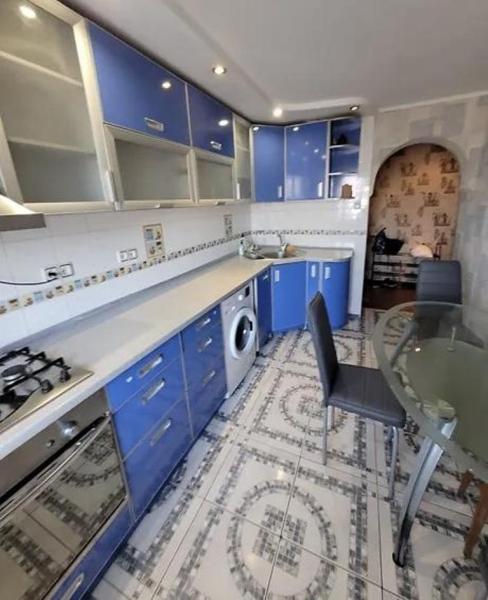 Продам 3-кімнатну квартиру