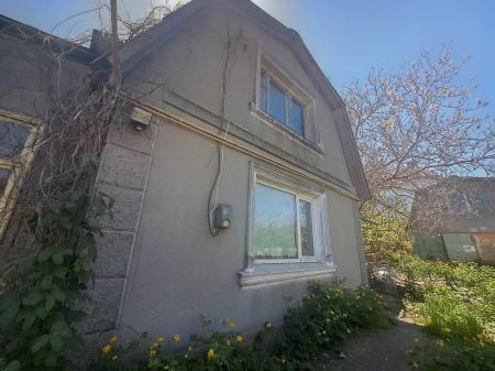 Продам ділянку зі старим будинком