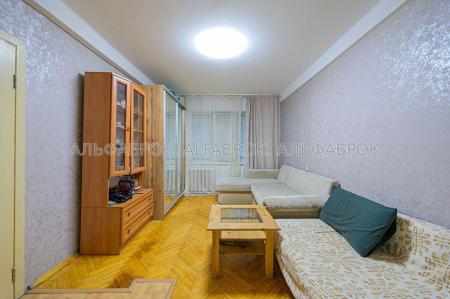 Продам 2-комнатную квартиру