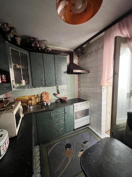 Продам 4-комнатную квартиру