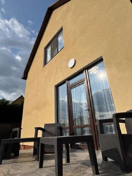 Продам 2-этажный дом