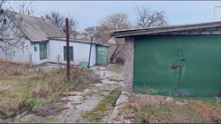 Продам участок с ветхим домом