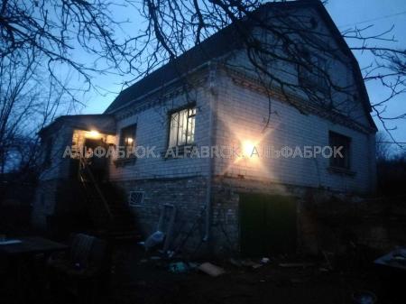 Продам 2-поверховий будинок