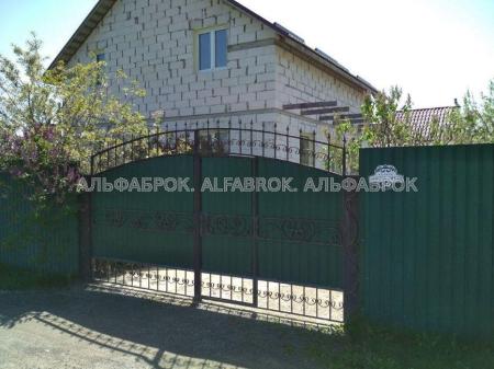 Продам 2-поверховий будинок