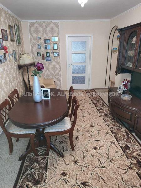 Продам 3-комнатную квартиру