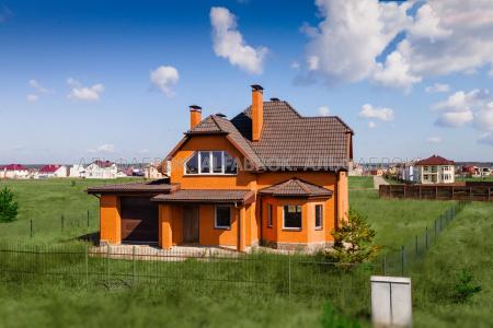 Продам 2-поверховий будинок